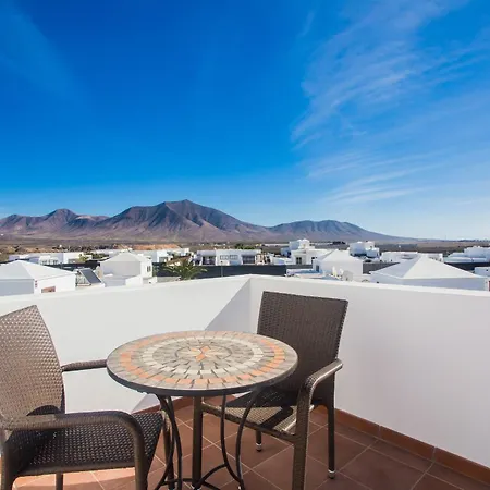 Amparo Villa Playa Blanca